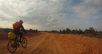 Camino del El Cid en una bicicleta por ocho provincias españoles